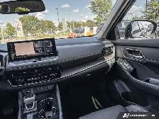 2024 Nissan Rogue Platinum - Photo 13