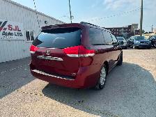 2011 Toyota Sienna XLE - Photo 3