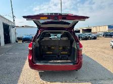 2011 Toyota Sienna XLE - Photo 4