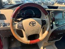 2011 Toyota Sienna XLE - Photo 11