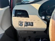 2011 Toyota Sienna XLE - Photo 17