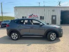 2017 Hyundai Tucson SE - Photo 2