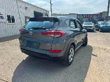 2017 Hyundai Tucson SE - Photo 3