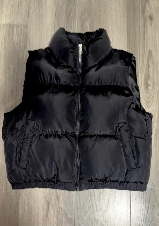 Black Sleeveless Puffer Vest – Size Medium – $5