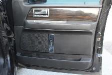 2010 Lincoln Navigator 4WD 4dr Ultimate - Photo 8