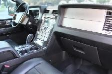 2010 Lincoln Navigator 4WD 4dr Ultimate - Photo 9