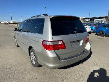 2005 Honda Odyssey EX-L : Sunroof, Power Sliding Doors, Leather - Photo 5