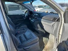2005 Honda Odyssey EX-L : Sunroof, Power Sliding Doors, Leather - Photo 7