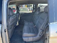 2005 Honda Odyssey EX-L : Sunroof, Power Sliding Doors, Leather - Photo 10