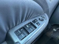 2005 Honda Odyssey EX-L : Sunroof, Power Sliding Doors, Leather - Photo 16
