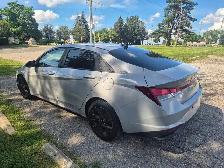 2021 Hyundai Elantra Preferred IVT - Photo 7