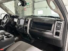 RAM 1500 Classic Express cabine d'équipe 4x4 caisse de 5 pi 7 po - Photo 19