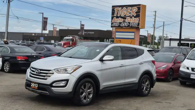2013 Hyundai Santa Fe Luxury, LEATHER, LOADED, DEALER MAINTAINED