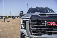 2026 GMC Sierra 3500HD AT4 - Photo 11