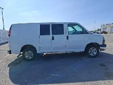 2004 GMC Savana - Photo 4