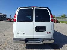 2004 GMC Savana - Photo 6