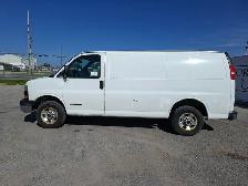 2004 GMC Savana - Photo 8