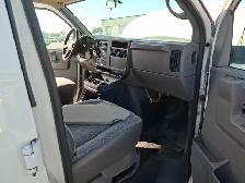 2004 GMC Savana - Photo 17