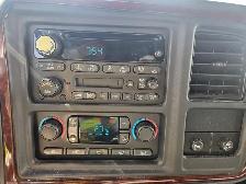 2005 Cadillac Escalade - Photo 23