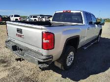2017 GMC Sierra 2500HD - Photo 4