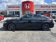 2022 Honda Civic Hatchback Sport Touring | Low Km's | Sunroof - Photo 8