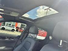 2022 Honda Civic Hatchback Sport Touring | Low Km's | Sunroof - Photo 16