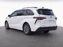 2026 Toyota Sienna LE 8-Passenger AWD LE 8 PASSANGER AWD - Photo 3