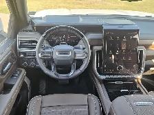 2026 GMC Yukon Denali Ultimate Diesel Executive 2nd Row - Photo 15