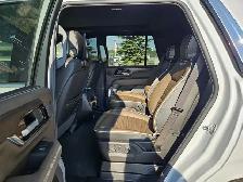 2026 GMC Yukon Denali Ultimate Diesel Executive 2nd Row - Photo 19