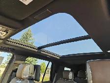 2026 GMC Yukon Denali Ultimate Diesel Executive 2nd Row - Photo 24