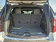 2026 GMC Yukon Denali Ultimate Diesel Executive 2nd Row - Photo 25
