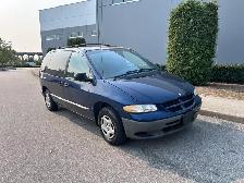 2000 Dodge Caravan - Photo 2