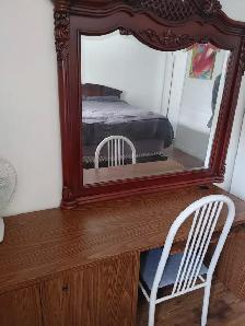 Furnished master bedroom with private bathroom for rent. - Photo 3