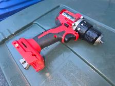 Milwaukee M18 18V Li-Ion Brushless Cordless 1/2' Compact Drill - Photo 4