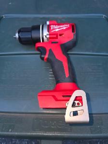 Milwaukee M18 18V Li-Ion Brushless Cordless 1/2' Compact Drill - Photo 8