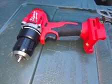 Milwaukee M18 18V Li-Ion Brushless Cordless 1/2' Compact Drill - Photo 10