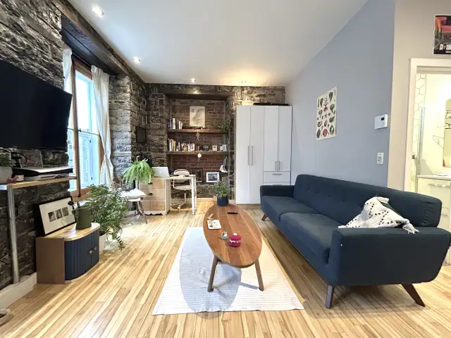 Loft studio entièrement meublé à louer Vieux-Québec juillet 2026