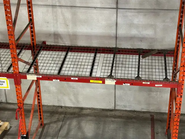Used universal and step type wire mesh decking 42" x 46"