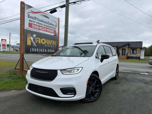 2025 Chrysler Pacifica Limited S CLEAN CARFAX CERTIFIED