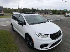 2025 Chrysler Pacifica Limited S CLEAN CARFAX CERTIFIED - Photo 8
