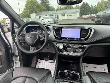2025 Chrysler Pacifica Limited S CLEAN CARFAX CERTIFIED - Photo 23