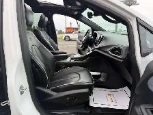 2025 Chrysler Pacifica Limited S CLEAN CARFAX CERTIFIED - Photo 24