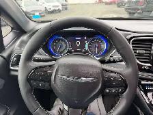 2025 Chrysler Pacifica Limited S CLEAN CARFAX CERTIFIED - Photo 28