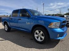 2023 Ram 1500 Classic Express Crew Cab 4x4 | HEMI V8 | Sub Zero - Photo 12