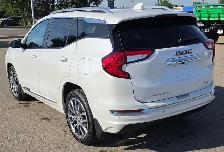 2024 GMC Terrain Denali AWD - Photo 3