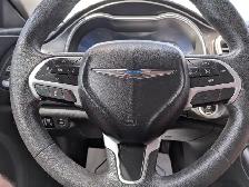 2015 Chrysler 200 - Photo 5