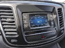 2015 Chrysler 200 - Photo 7