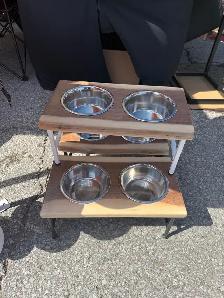 Dog food stand - Photo 2