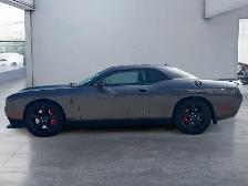 2022 Dodge Challenger SRT Hellcat - Photo 2