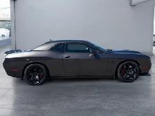 2022 Dodge Challenger SRT Hellcat - Photo 6